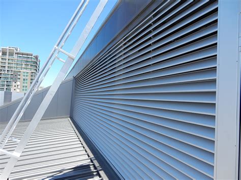 Extruded Aluminum Operable Louvers .